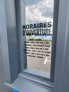 Enseigne vitrine Metz