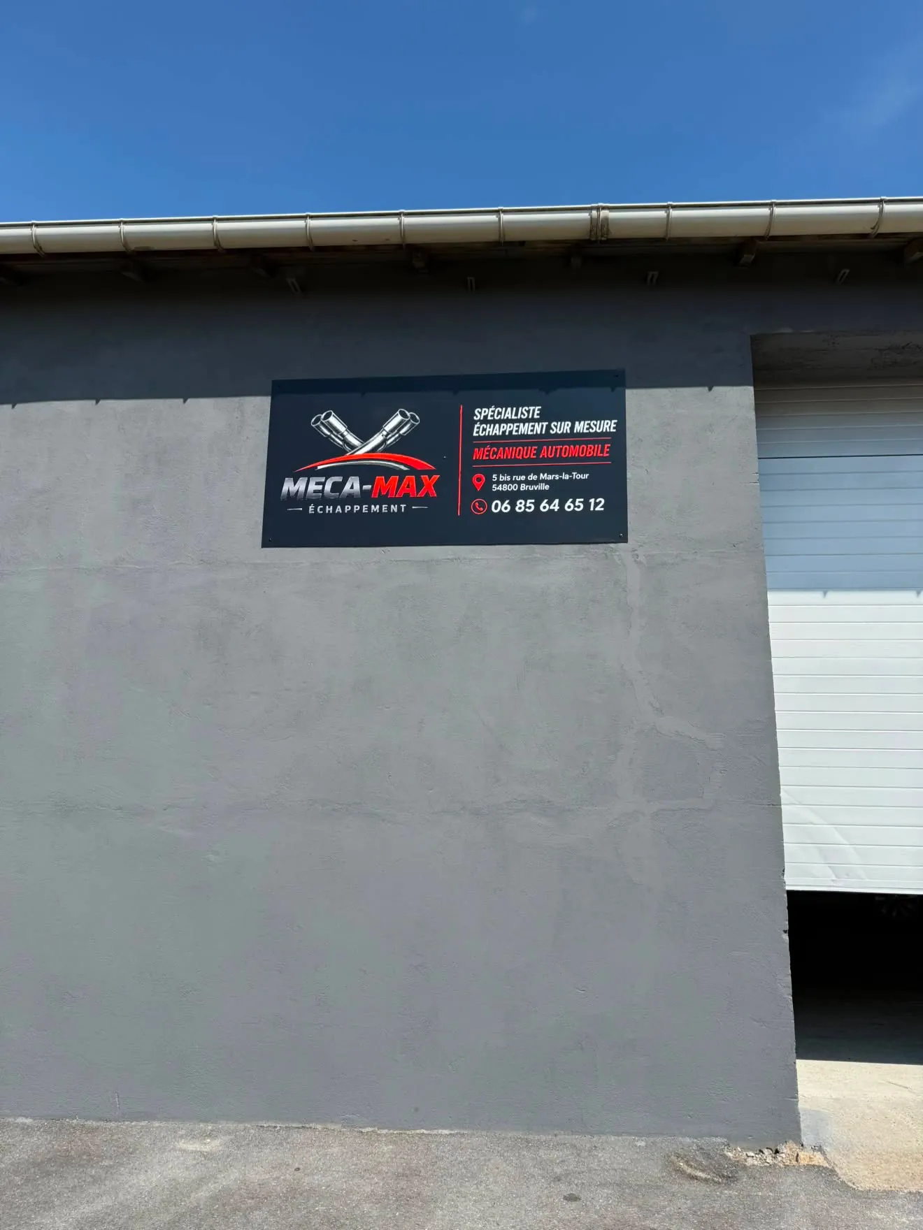 Enseigne dibond installée — Mecamax Metz — OCT-PRO